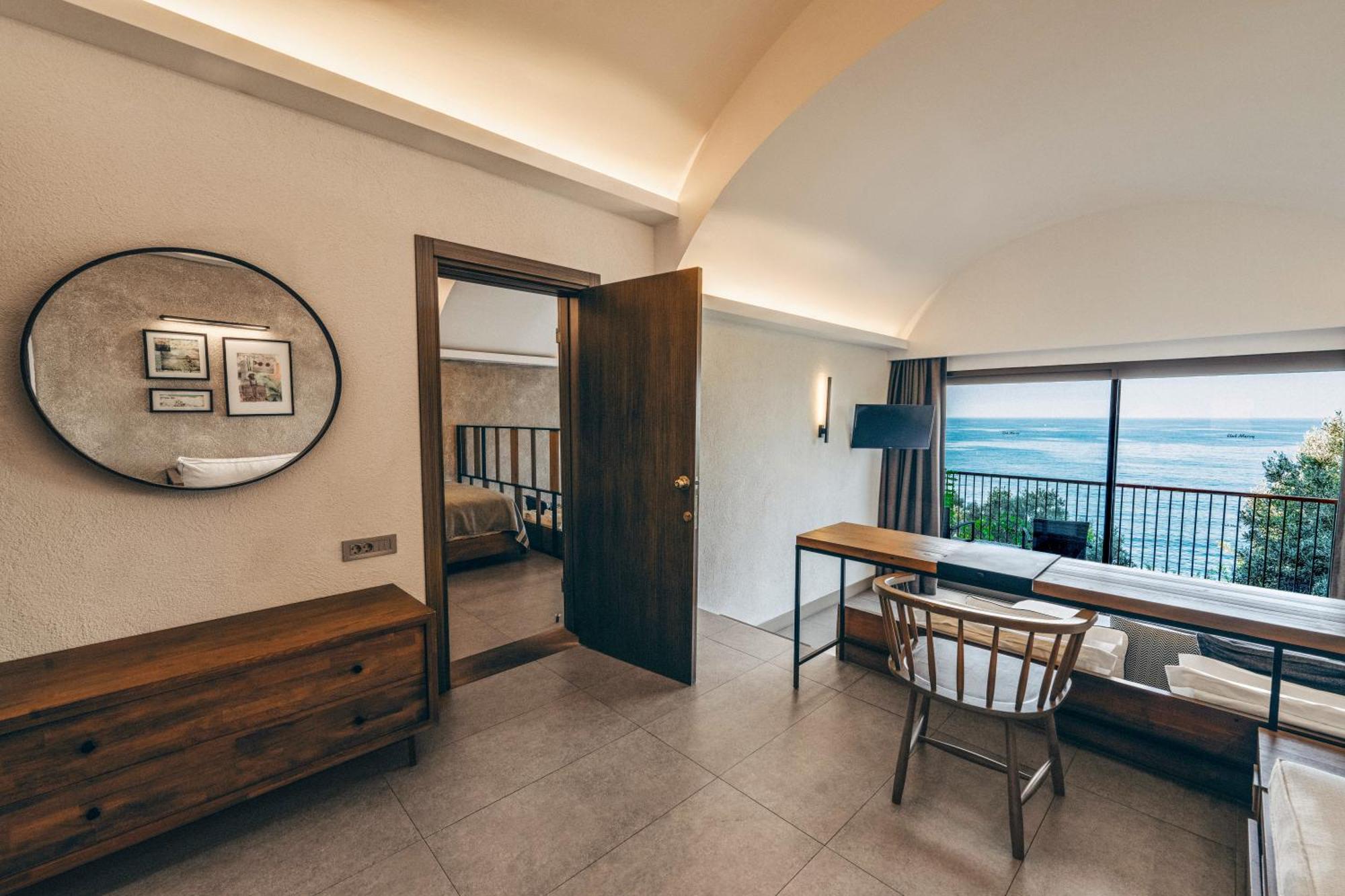 Family Room Side Sea View